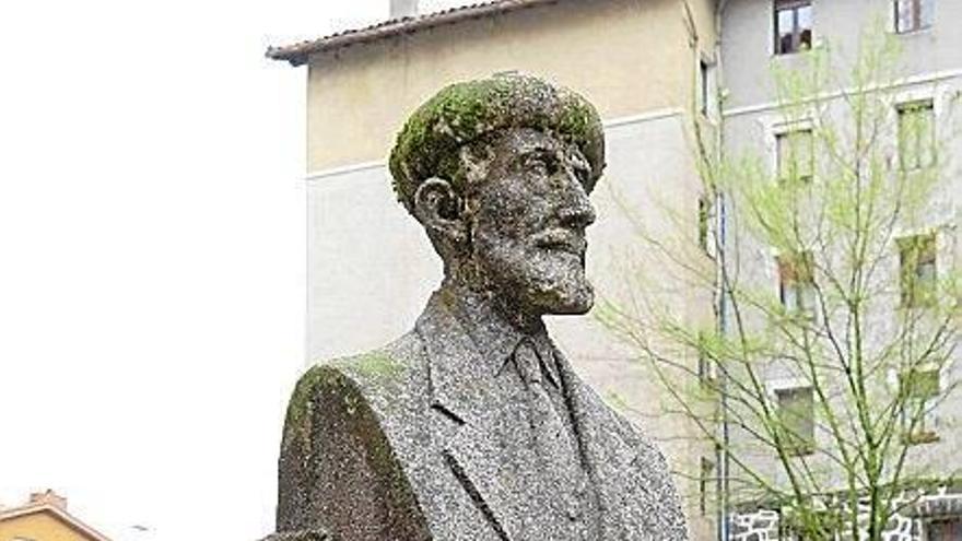 El busto de Juan Ignacio Busca Sagastizabal, en el barrio Eitzaga de Zumarraga.